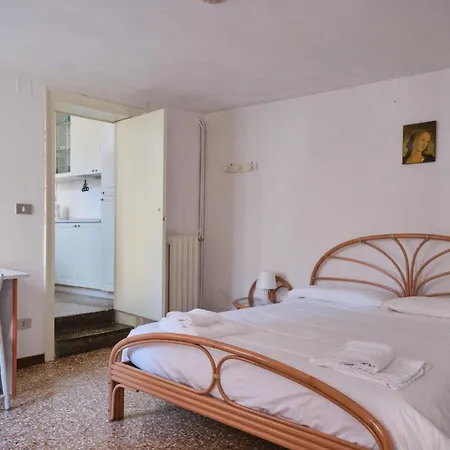 Lustraferi Appartement *