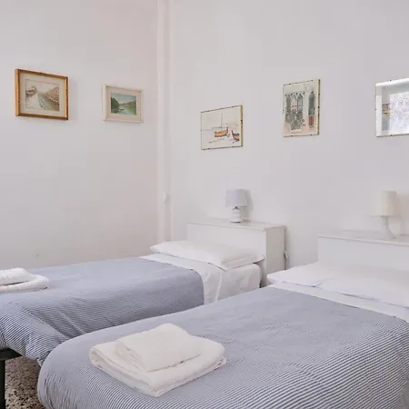 Apartment Lustraferi *