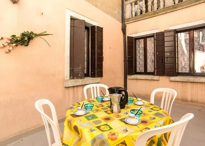 Apartment Lustraferi *